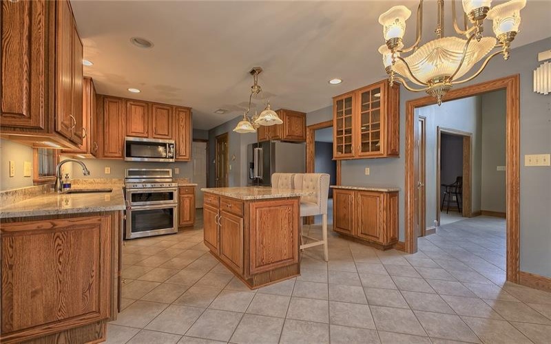 1061 Frye Road, Jeannette, 15644, 4 Bedrooms Bedrooms, 10 Rooms Rooms,3.1 BathroomsBathrooms,Residential,For Sale,Frye Road,1688591