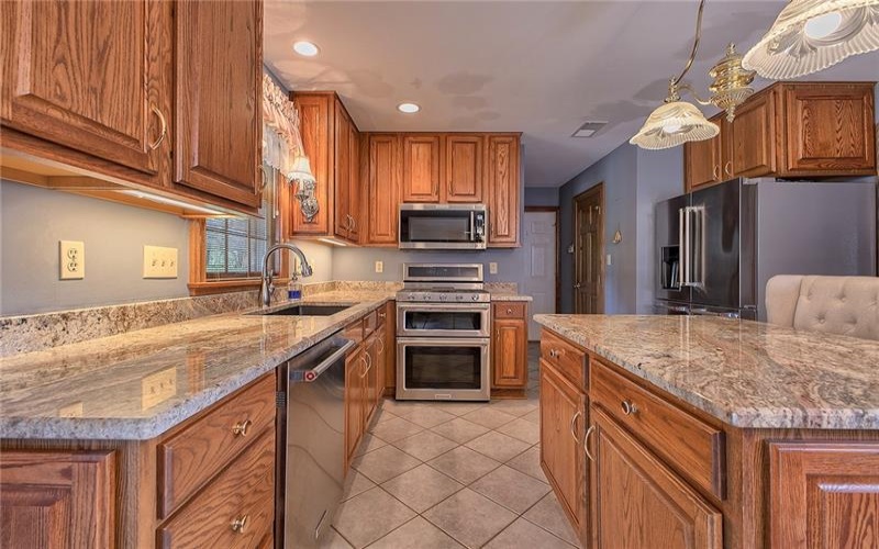 1061 Frye Road, Jeannette, 15644, 4 Bedrooms Bedrooms, 10 Rooms Rooms,3.1 BathroomsBathrooms,Residential,For Sale,Frye Road,1688591