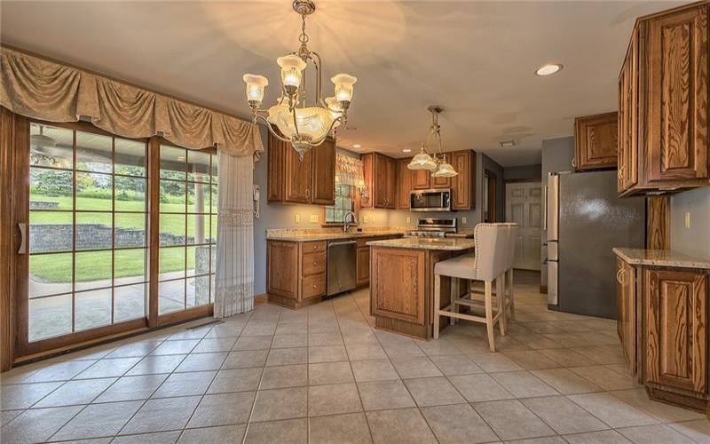 1061 Frye Road, Jeannette, 15644, 4 Bedrooms Bedrooms, 10 Rooms Rooms,3.1 BathroomsBathrooms,Residential,For Sale,Frye Road,1688591