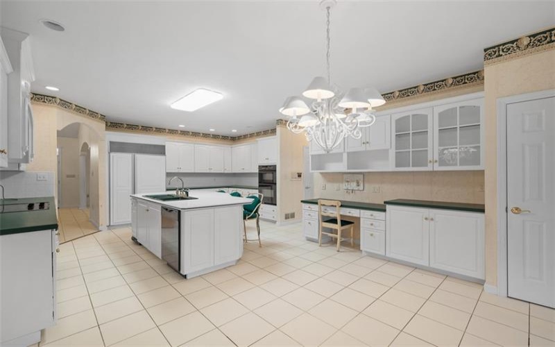 21 Timbercrest Cir, Cecil, 15321, 3 Bedrooms Bedrooms, 11 Rooms Rooms,3.2 BathroomsBathrooms,Residential,For Sale,Timbercrest Cir,1688606