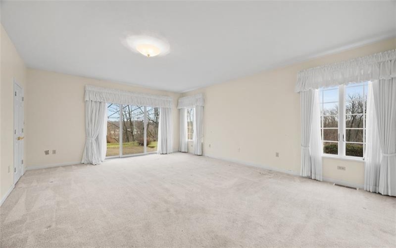 21 Timbercrest Cir, Cecil, 15321, 3 Bedrooms Bedrooms, 11 Rooms Rooms,3.2 BathroomsBathrooms,Residential,For Sale,Timbercrest Cir,1688606