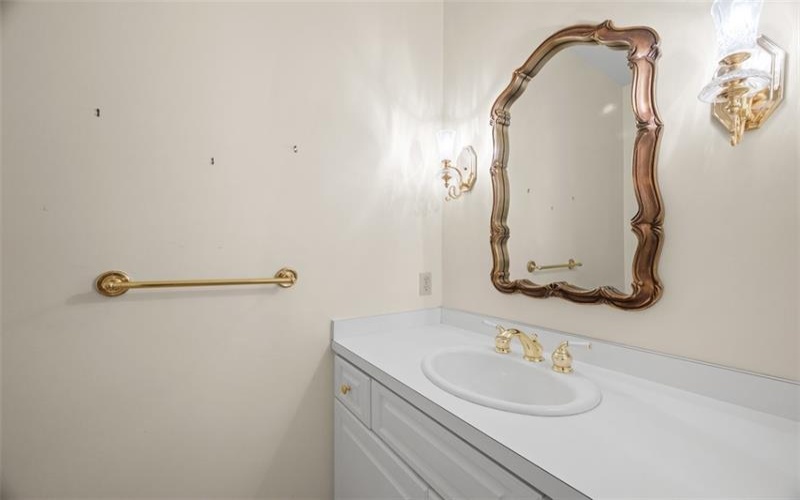 21 Timbercrest Cir, Cecil, 15321, 3 Bedrooms Bedrooms, 11 Rooms Rooms,3.2 BathroomsBathrooms,Residential,For Sale,Timbercrest Cir,1688606