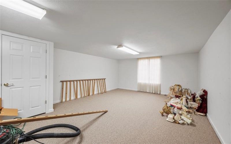 21 Timbercrest Cir, Cecil, 15321, 3 Bedrooms Bedrooms, 11 Rooms Rooms,3.2 BathroomsBathrooms,Residential,For Sale,Timbercrest Cir,1688606