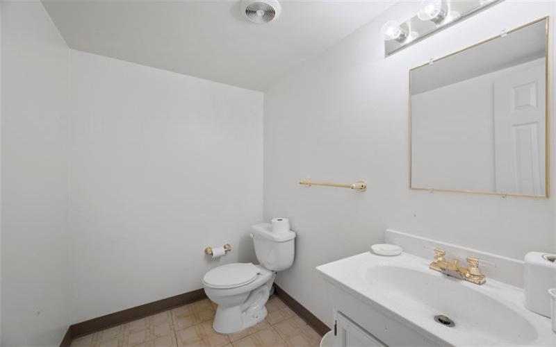 21 Timbercrest Cir, Cecil, 15321, 3 Bedrooms Bedrooms, 11 Rooms Rooms,3.2 BathroomsBathrooms,Residential,For Sale,Timbercrest Cir,1688606