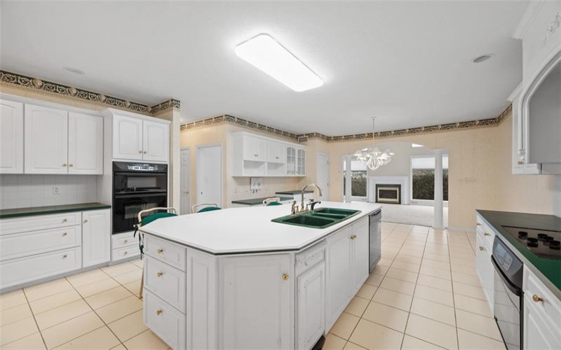 21 Timbercrest Cir, Cecil, 15321, 3 Bedrooms Bedrooms, 11 Rooms Rooms,3.2 BathroomsBathrooms,Residential,For Sale,Timbercrest Cir,1688606