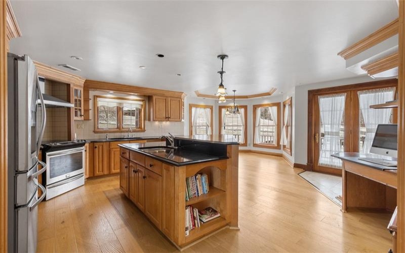 340 Old Scales Rd, Washington, 15301, 4 Bedrooms Bedrooms, ,3.2 BathroomsBathrooms,Residential,For Sale,Old Scales Rd,1688780