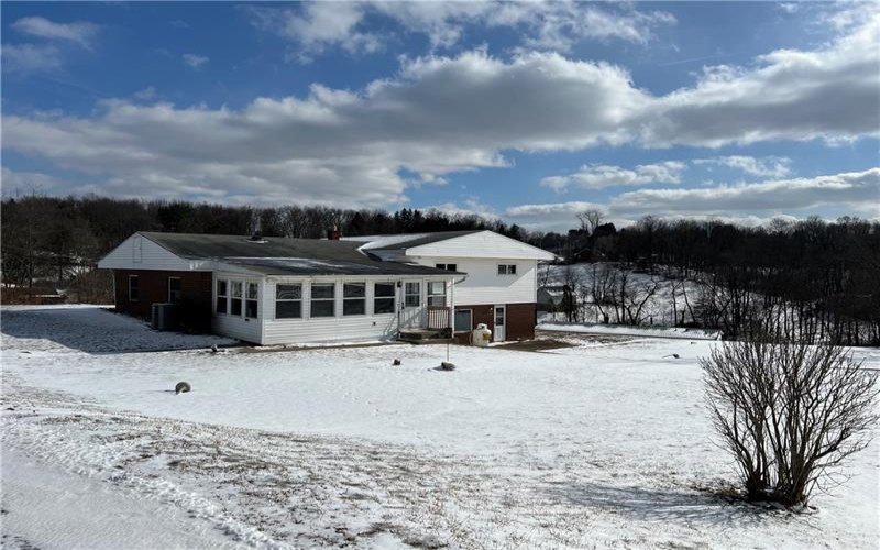 4751 Kendor Drive, New Kensington, 15068, 4 Bedrooms Bedrooms, 10 Rooms Rooms,2.1 BathroomsBathrooms,Residential,For Sale,Kendor Drive,1688651