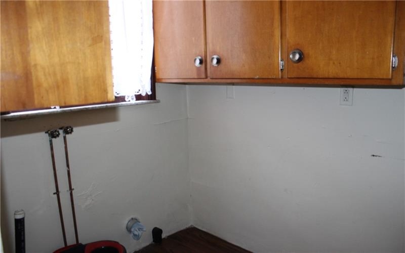 569 Linden Way, Donora, 15033, 2 Bedrooms Bedrooms, 5 Rooms Rooms,1 BathroomBathrooms,Residential,For Sale,Linden Way,1688890