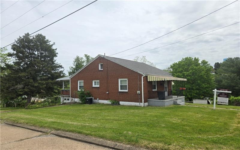 1204 Reeves Avenue, Monessen, 15062, 2 Bedrooms Bedrooms, 6 Rooms Rooms,1 BathroomBathrooms,Residential,For Sale,Reeves Avenue,1688898