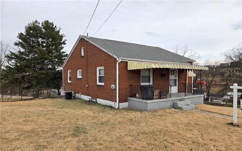 1204 Reeves Avenue, Monessen, 15062, 2 Bedrooms Bedrooms, 6 Rooms Rooms,1 BathroomBathrooms,Residential,For Sale,Reeves Avenue,1688898