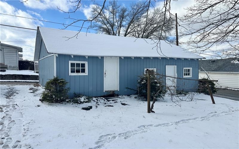 302 Main Street, Masontown, 15461, 4 Bedrooms Bedrooms, 13 Rooms Rooms,2.1 BathroomsBathrooms,Residential,For Sale,Main Street,1688930