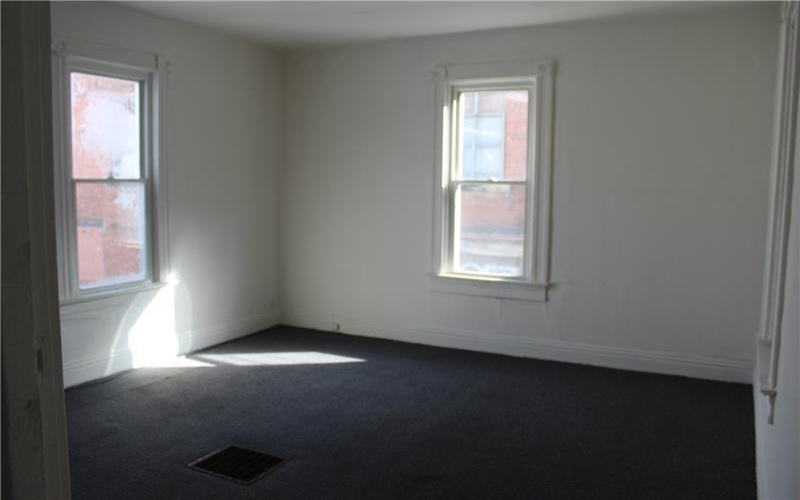 577 Linden Way, Donora, 15033, 2 Bedrooms Bedrooms, 5 Rooms Rooms,1 BathroomBathrooms,Residential,For Sale,Linden Way,1688945