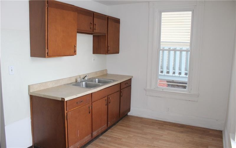 577 Linden Way, Donora, 15033, 2 Bedrooms Bedrooms, 5 Rooms Rooms,1 BathroomBathrooms,Residential,For Sale,Linden Way,1688945
