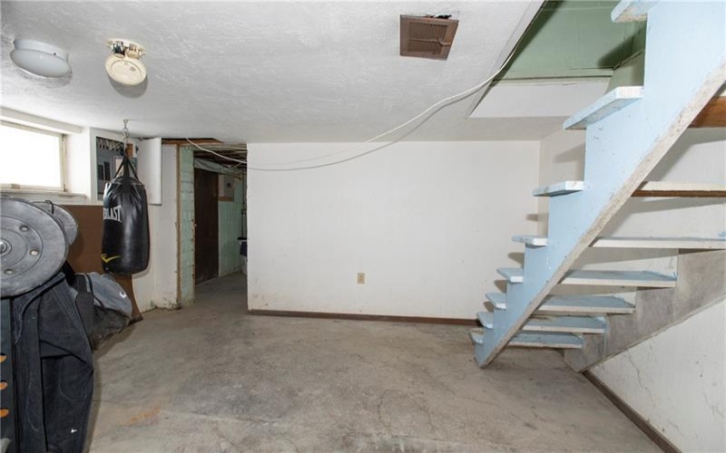 1113 B St, Latrobe, 15650, 2 Bedrooms Bedrooms, 8 Rooms Rooms,2 BathroomsBathrooms,Residential,For Sale,B St,1688809