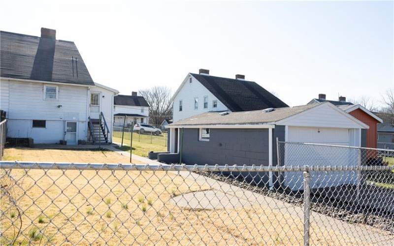1113 B St, Latrobe, 15650, 2 Bedrooms Bedrooms, 8 Rooms Rooms,2 BathroomsBathrooms,Residential,For Sale,B St,1688809