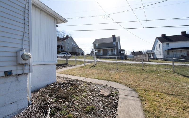 1113 B St, Latrobe, 15650, 2 Bedrooms Bedrooms, 8 Rooms Rooms,2 BathroomsBathrooms,Residential,For Sale,B St,1688809