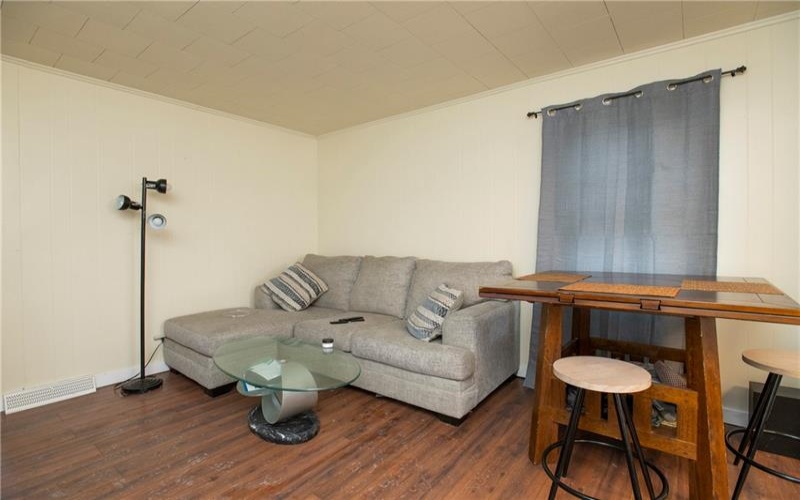 1113 B St, Latrobe, 15650, 2 Bedrooms Bedrooms, 8 Rooms Rooms,2 BathroomsBathrooms,Residential,For Sale,B St,1688809