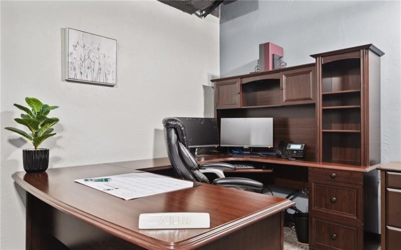 811 Center Avenue, New Stanton, 15672, ,Lease,For Sale,Center Avenue,1689083