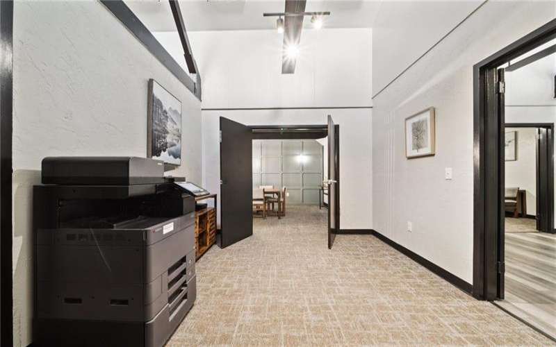 811 Center Avenue, New Stanton, 15672, ,Lease,For Sale,Center Avenue,1689083