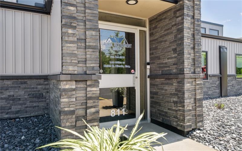 811 Center Avenue, New Stanton, 15672, ,Lease,For Sale,Center Avenue,1689083