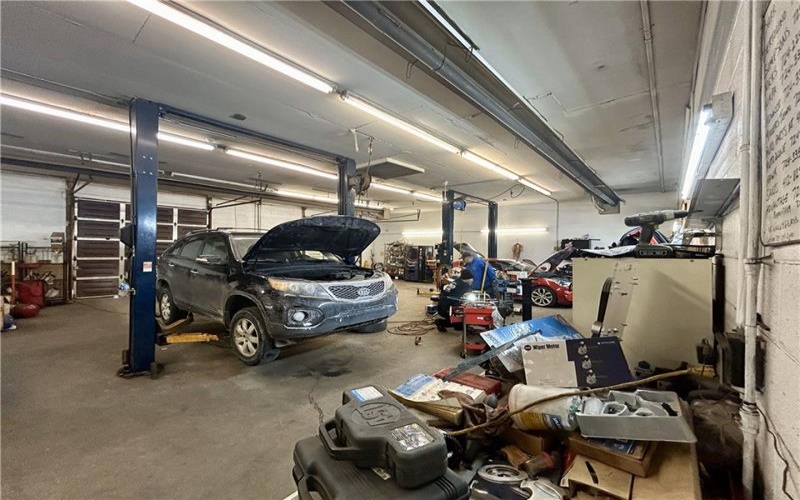 340 Industrial Blvd, New Kensington, 15068, ,Commercial-industrial-business,For Sale,Industrial Blvd,1689090