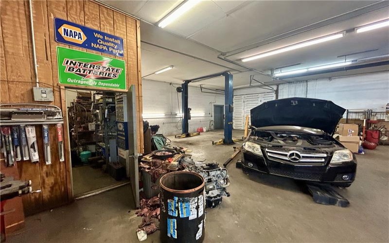 340 Industrial Blvd, New Kensington, 15068, ,Commercial-industrial-business,For Sale,Industrial Blvd,1689090