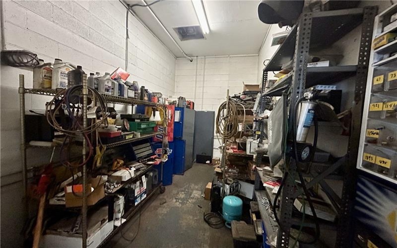 340 Industrial Blvd, New Kensington, 15068, ,Commercial-industrial-business,For Sale,Industrial Blvd,1689090