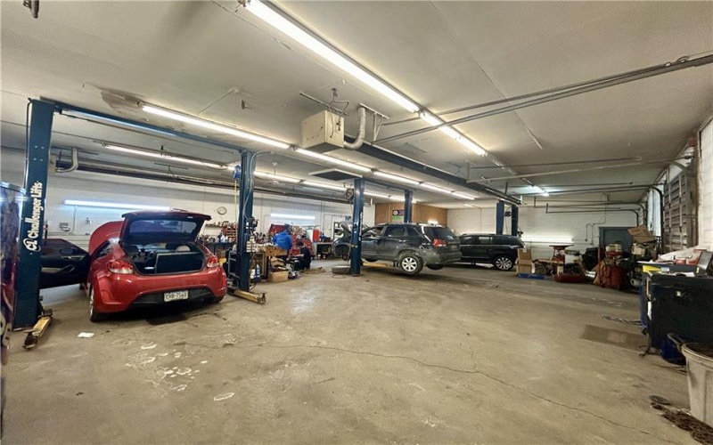 340 Industrial Blvd, New Kensington, 15068, ,Commercial-industrial-business,For Sale,Industrial Blvd,1689090