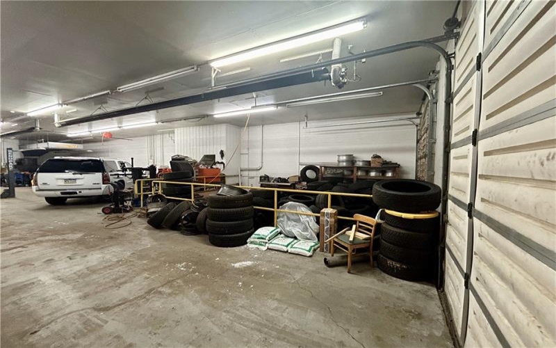 340 Industrial Blvd, New Kensington, 15068, ,Commercial-industrial-business,For Sale,Industrial Blvd,1689090