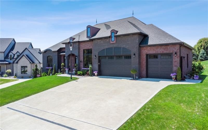 7858 Oscar Ct, Irwin, 15642, 4 Bedrooms Bedrooms, 10 Rooms Rooms,3.1 BathroomsBathrooms,Residential,For Sale,Oscar Ct,1689007