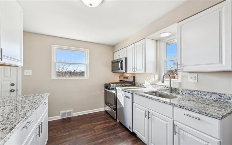 10660 Bellview Dr, Irwin, 15642, 3 Bedrooms Bedrooms, ,2 BathroomsBathrooms,Residential,For Sale,Bellview Dr,1689032