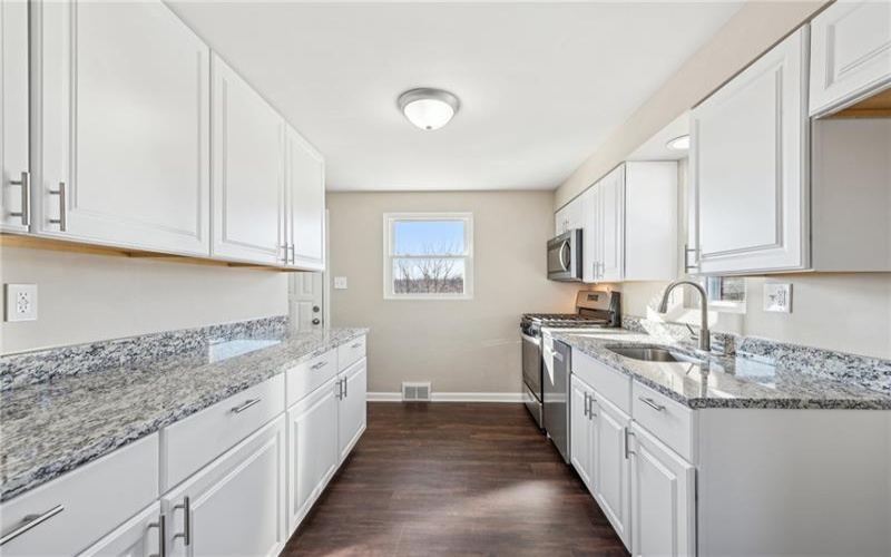10660 Bellview Dr, Irwin, 15642, 3 Bedrooms Bedrooms, ,2 BathroomsBathrooms,Residential,For Sale,Bellview Dr,1689032