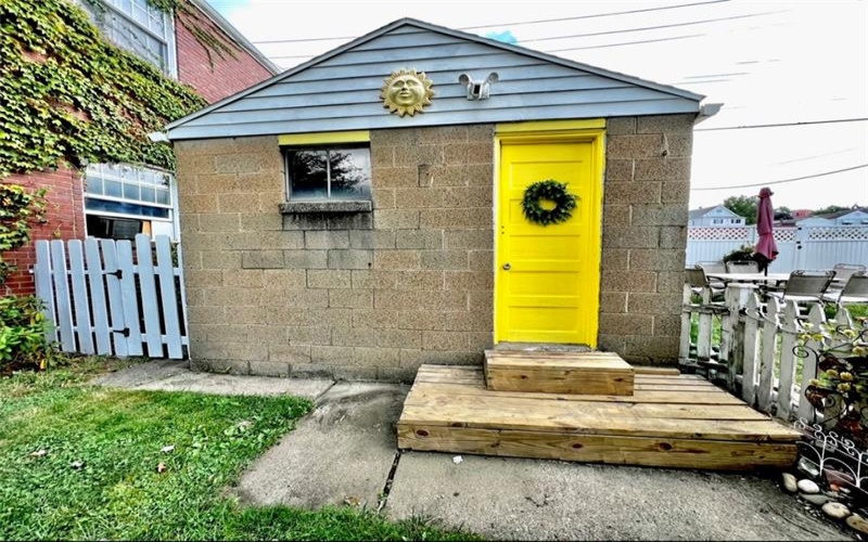 1510 5th Ave, New Kensington, 15068, 3 Bedrooms Bedrooms, 8 Rooms Rooms,1 BathroomBathrooms,Residential,For Sale,5th Ave,1669863