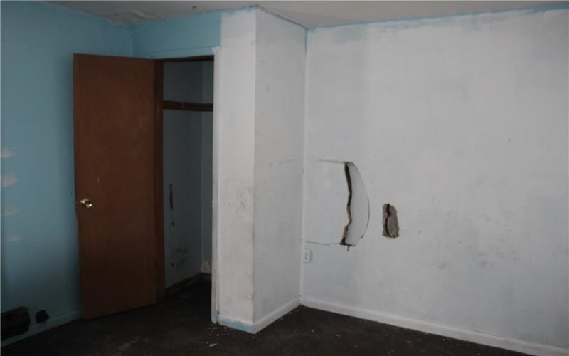493 Sixth St, Donora, 15033, 5 Bedrooms Bedrooms, 9 Rooms Rooms,1 BathroomBathrooms,Residential,For Sale,Sixth St,1688963
