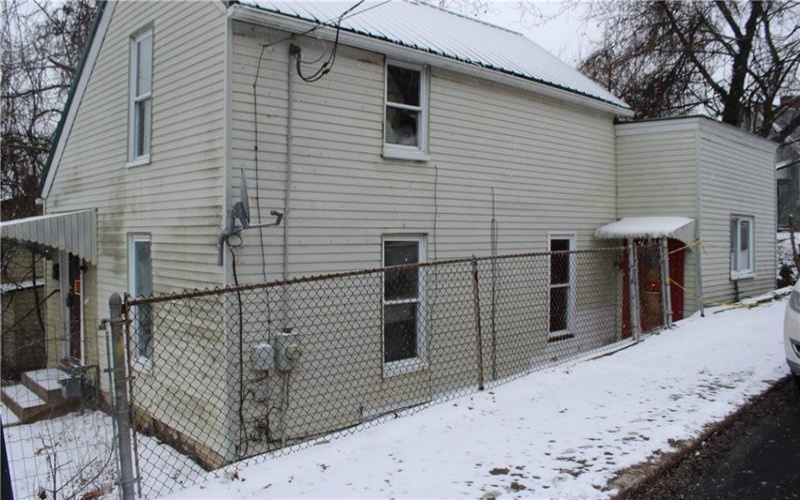 493 Sixth St, Donora, 15033, 5 Bedrooms Bedrooms, 9 Rooms Rooms,1 BathroomBathrooms,Residential,For Sale,Sixth St,1688963