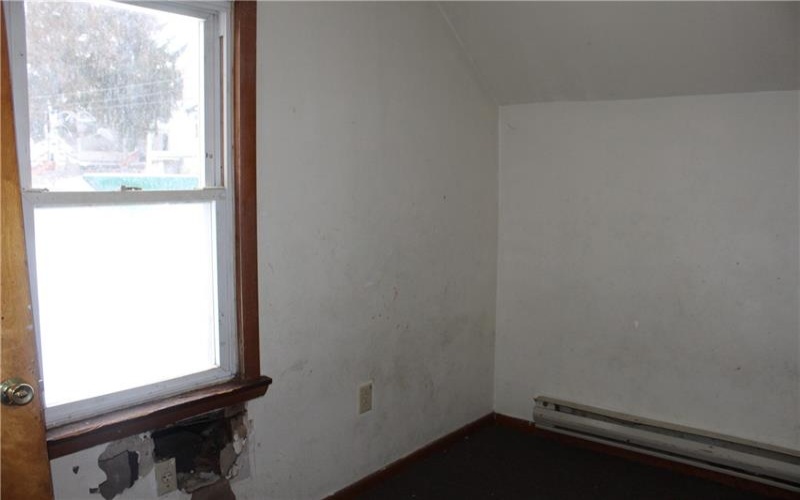 493 Sixth St, Donora, 15033, 5 Bedrooms Bedrooms, 9 Rooms Rooms,1 BathroomBathrooms,Residential,For Sale,Sixth St,1688963