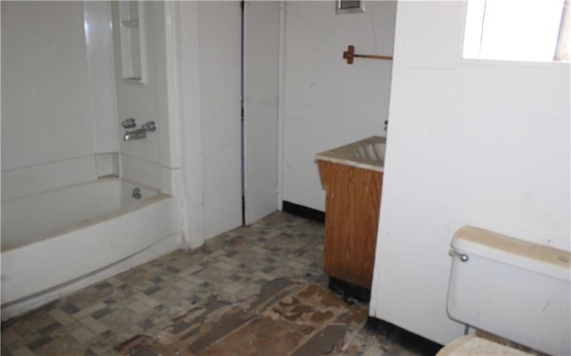 401 Short St, Donora, 15033, 3 Bedrooms Bedrooms, 6 Rooms Rooms,2 BathroomsBathrooms,Residential,For Sale,Short St,1688967