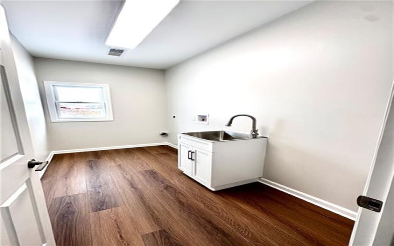 211 Ruby Dr, Uniontown, 15401, 3 Bedrooms Bedrooms, ,2 BathroomsBathrooms,Residential,For Sale,Ruby Dr,1689198