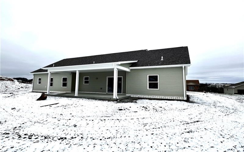 211 Ruby Dr, Uniontown, 15401, 3 Bedrooms Bedrooms, ,2 BathroomsBathrooms,Residential,For Sale,Ruby Dr,1689198
