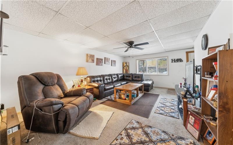 602/604 Gaskill Ave, Jeannette, 15644, 5 Bedrooms Bedrooms, ,3 BathroomsBathrooms,Residential,For Sale,Gaskill Ave,1689286
