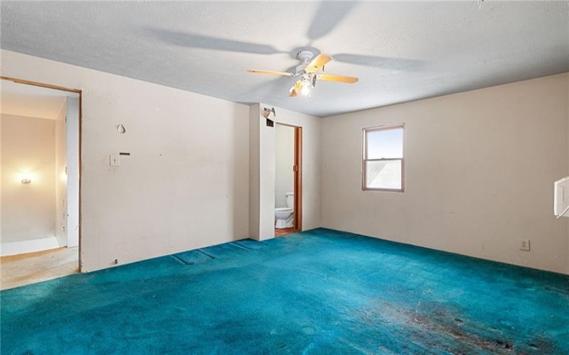 14 Hubbard Rd, Burgettstown, 15021, 2 Bedrooms Bedrooms, ,1.1 BathroomsBathrooms,Residential,For Sale,Hubbard Rd,1689369
