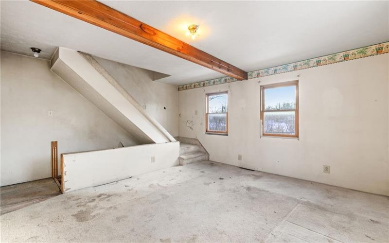 14 Hubbard Rd, Burgettstown, 15021, 2 Bedrooms Bedrooms, ,1.1 BathroomsBathrooms,Residential,For Sale,Hubbard Rd,1689369