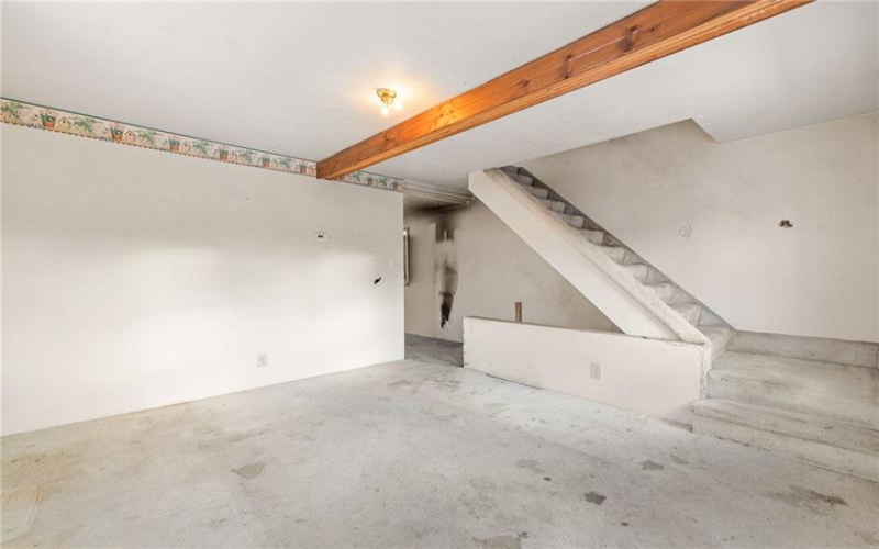 14 Hubbard Rd, Burgettstown, 15021, 2 Bedrooms Bedrooms, ,1.1 BathroomsBathrooms,Residential,For Sale,Hubbard Rd,1689369