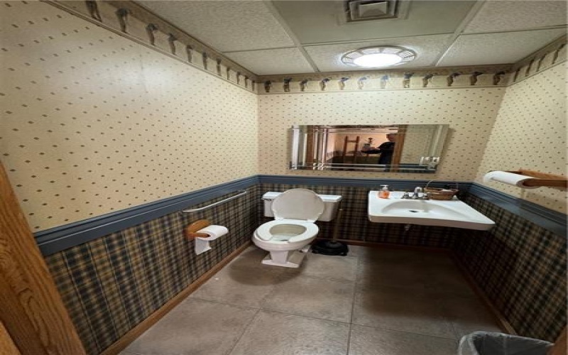352 Railroad St, Ligonier, 15658, ,Commercial-industrial-business,For Sale,Railroad St,1689449
