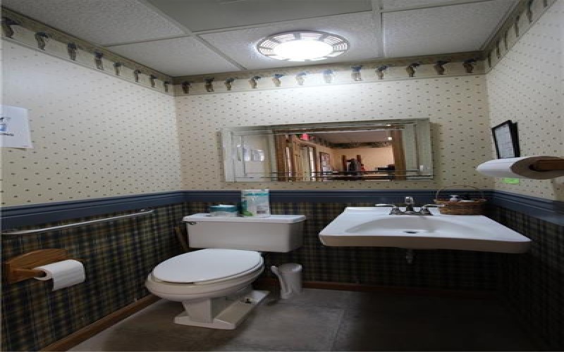 352 Railroad St, Ligonier, 15658, ,Commercial-industrial-business,For Sale,Railroad St,1689449
