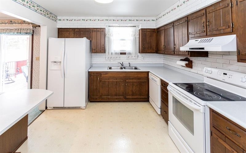 140 Redstone Furnace Road, Hopwood, 15445, 3 Bedrooms Bedrooms, 8 Rooms Rooms,1.1 BathroomsBathrooms,Residential,For Sale,Redstone Furnace Road,1689077