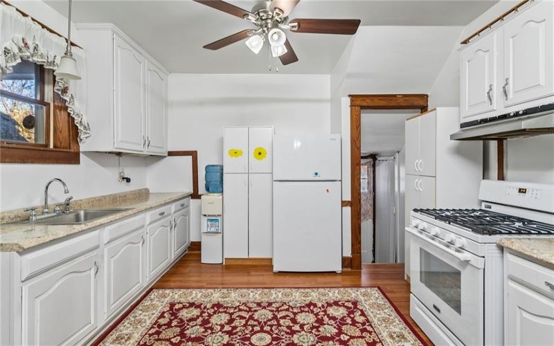 701 Cowan Ave, Jeannette, 15644, 4 Bedrooms Bedrooms, 10 Rooms Rooms,1.1 BathroomsBathrooms,Residential,For Sale,Cowan Ave,1689525