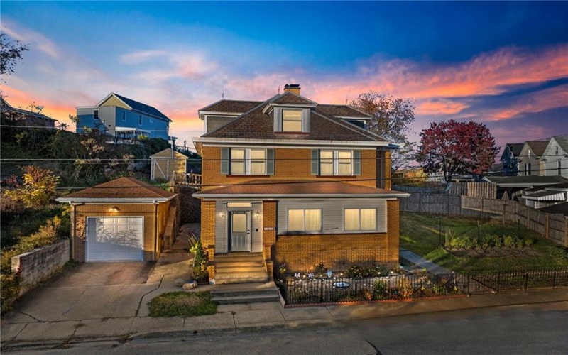 701 Cowan Ave, Jeannette, 15644, 4 Bedrooms Bedrooms, 10 Rooms Rooms,1.1 BathroomsBathrooms,Residential,For Sale,Cowan Ave,1689525