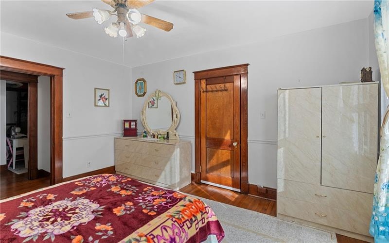 701 Cowan Ave, Jeannette, 15644, 4 Bedrooms Bedrooms, 10 Rooms Rooms,1.1 BathroomsBathrooms,Residential,For Sale,Cowan Ave,1689525