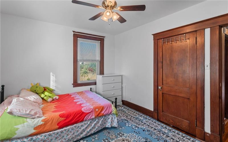 701 Cowan Ave, Jeannette, 15644, 4 Bedrooms Bedrooms, 10 Rooms Rooms,1.1 BathroomsBathrooms,Residential,For Sale,Cowan Ave,1689525